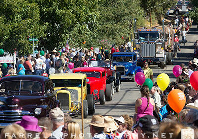wIMG_8565-400-x-300-px-photo-of-parade-by-Farrell-Photography
